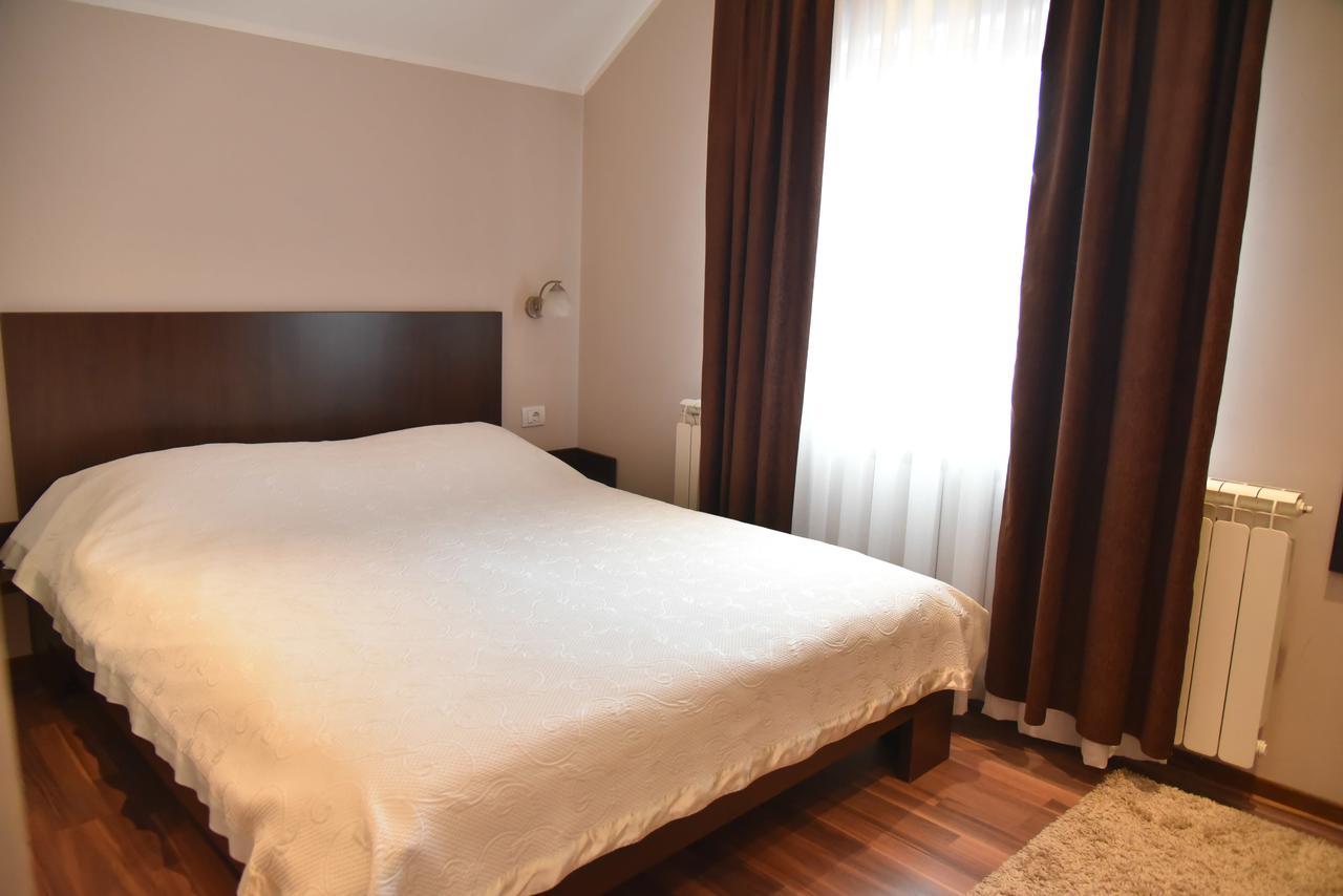 B&B Park Sremcica Екстериор снимка